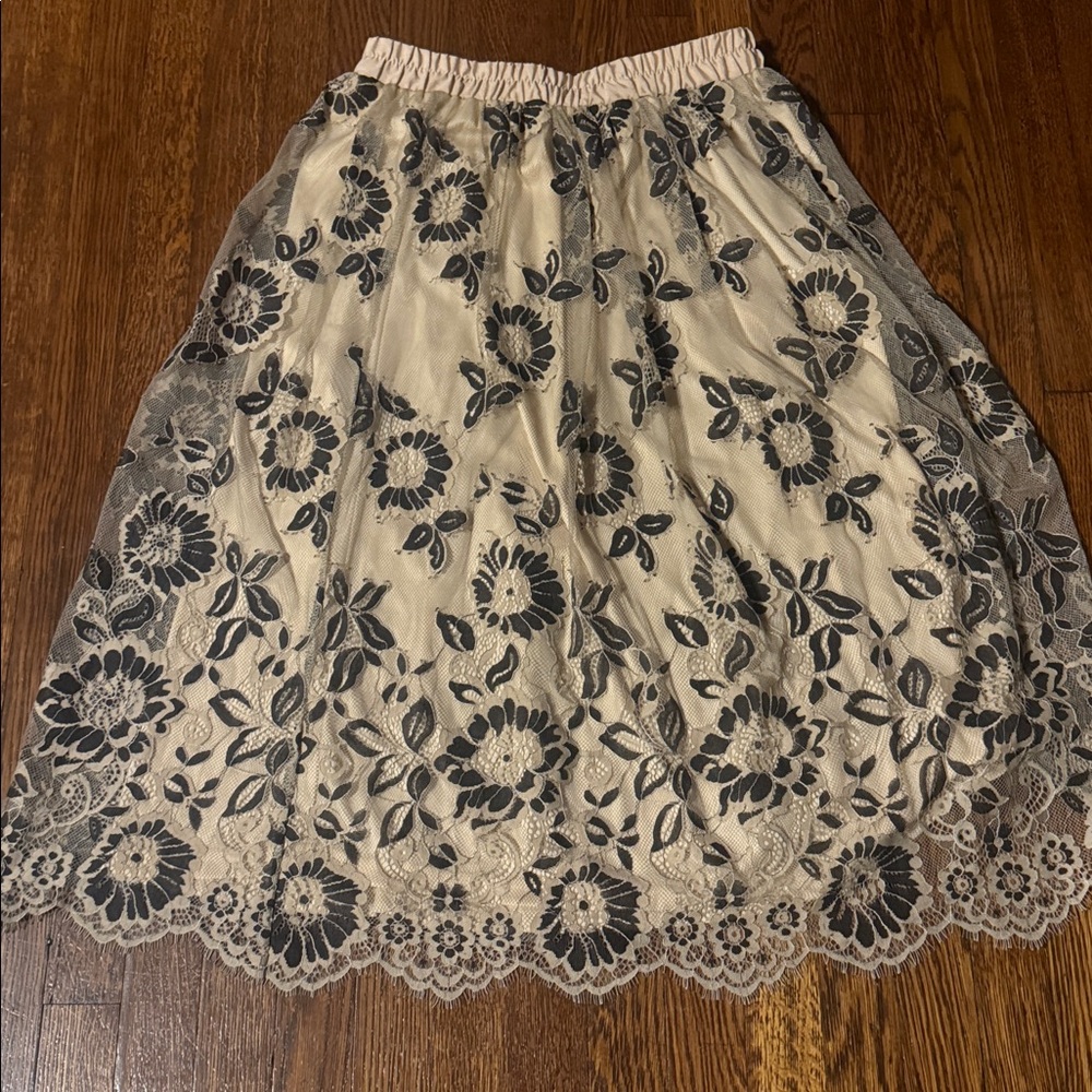 Ultra Pink Floral Lace Skirt - Cream and Black - Picture 5 of 6